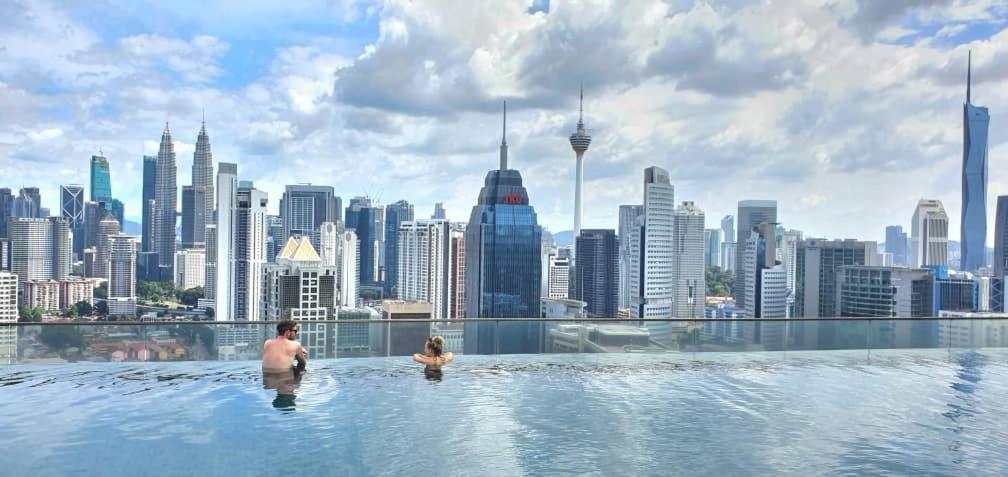 Regalia Suites Klcc View Rooftop Infinity Pool By Angkasa Homes Kuala Lumpur Exteriér fotografie
