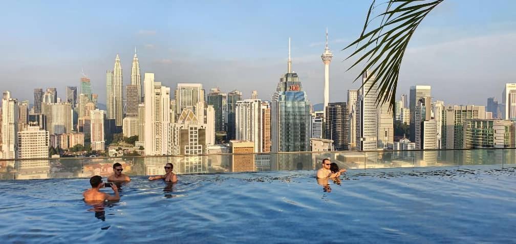 Regalia Suites Klcc View Rooftop Infinity Pool By Angkasa Homes Kuala Lumpur Exteriér fotografie